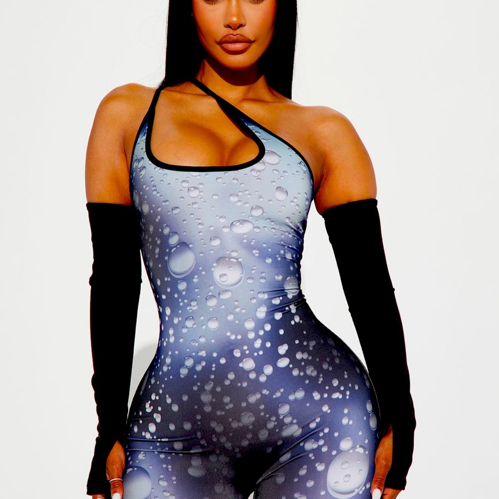 Fashion nova romper